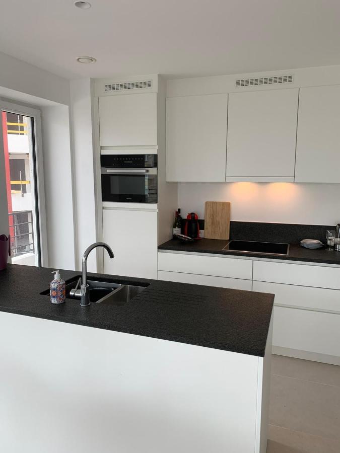Lichtrijk 2-Slaapkamerappartement Met Zeezicht En Gratis Parking Ostenda Zewnętrze zdjęcie