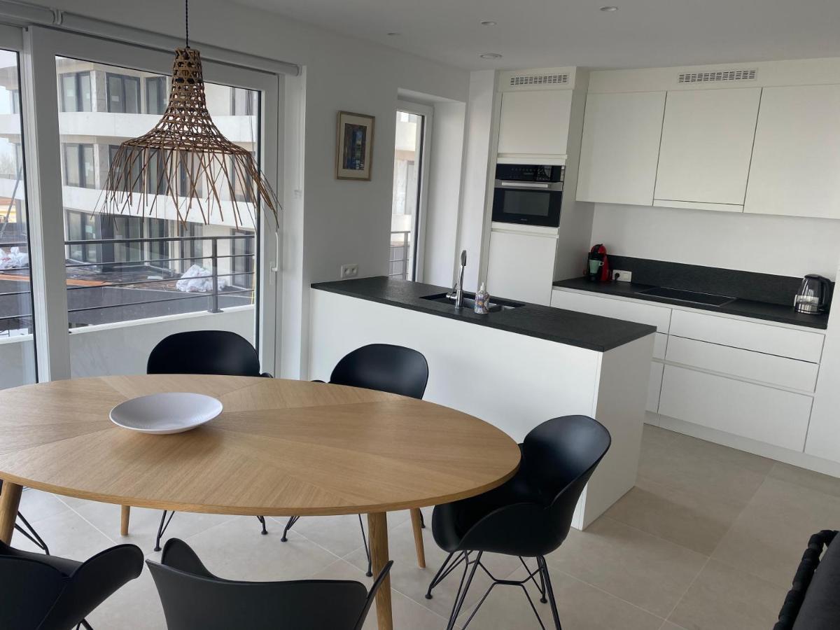 Lichtrijk 2-Slaapkamerappartement Met Zeezicht En Gratis Parking Ostenda Zewnętrze zdjęcie